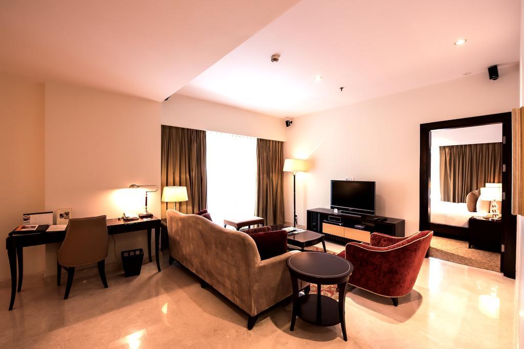 โอ๊ควูด พรีเมียร์ เพรสทีจ - ยูบี ซิตี้ Hotel บังกาลอร์ ภายนอก รูปภาพ